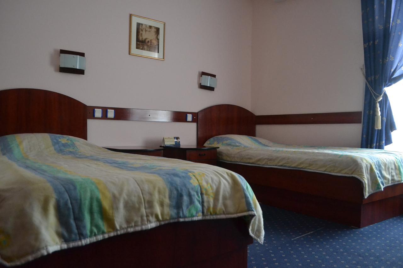 Hotel Mimoza Куманово Екстериор снимка