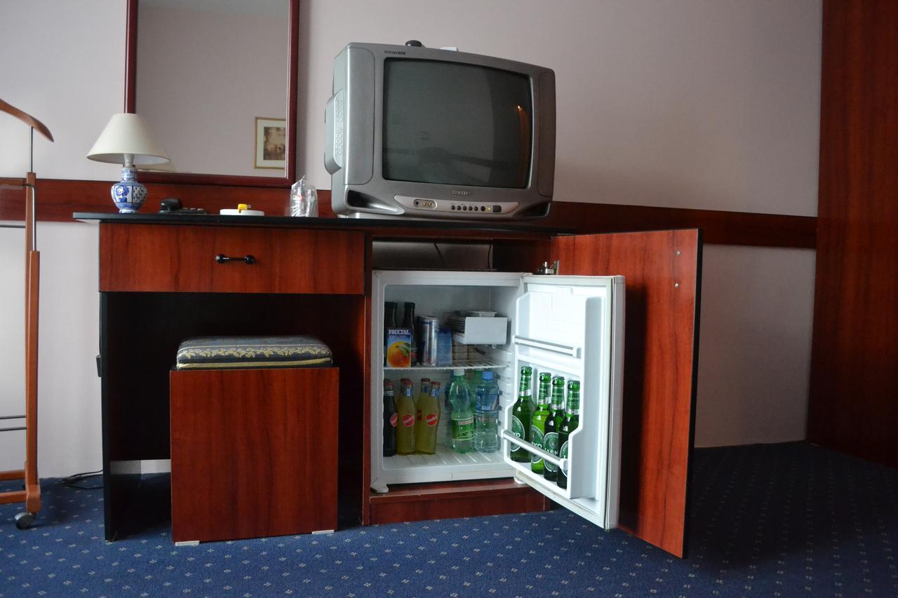 Hotel Mimoza Куманово Екстериор снимка